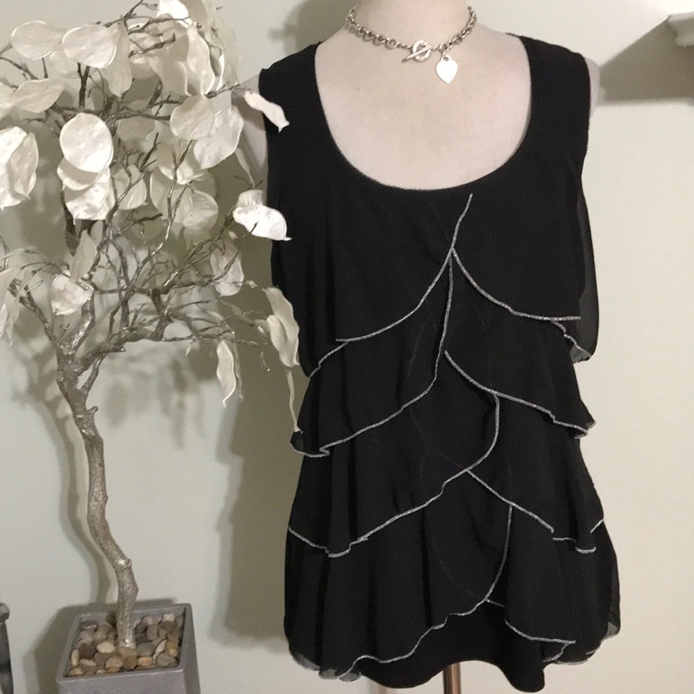 WHITE HOUSE BLACK MARKET TOP